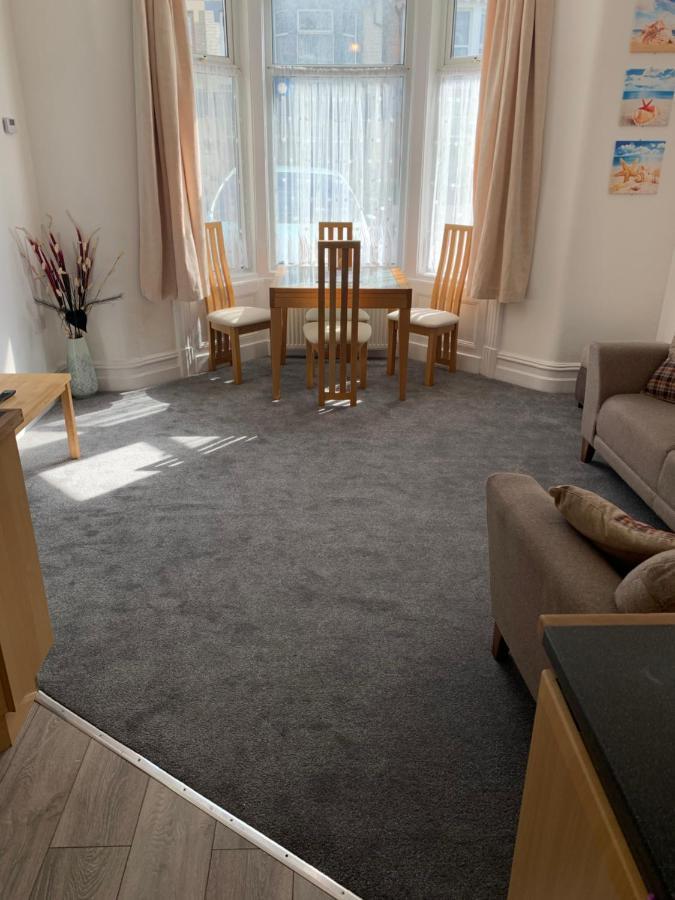 Delamere Ground Floor Holiday Flat 黑潭 外观 照片